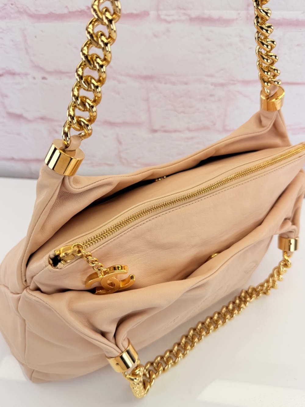 CHANEL Soft Pink Rodeo Drive Lambskin Hobo Bag - Picture 11 of 16
